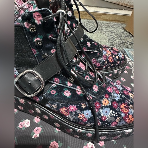 Coach x Tabitha Simmons Chelsea Urban Hiker Boot - Picture 11 of 16